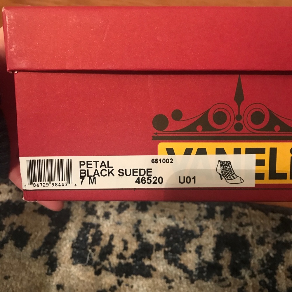 Vaneli Black Suede Petal Heals - Picture 8 of 8